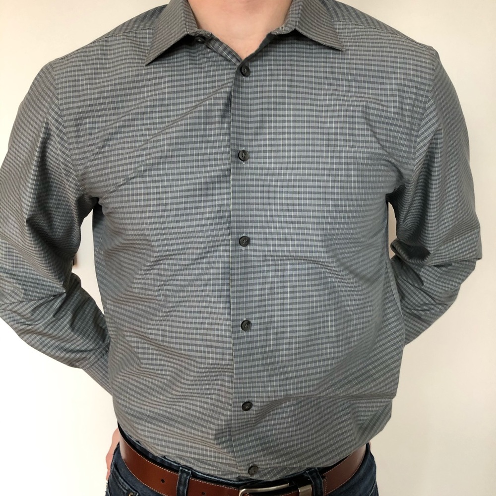 Calvin Klein non-iron slim fit men’s dress shirt - Picture 2 of 5